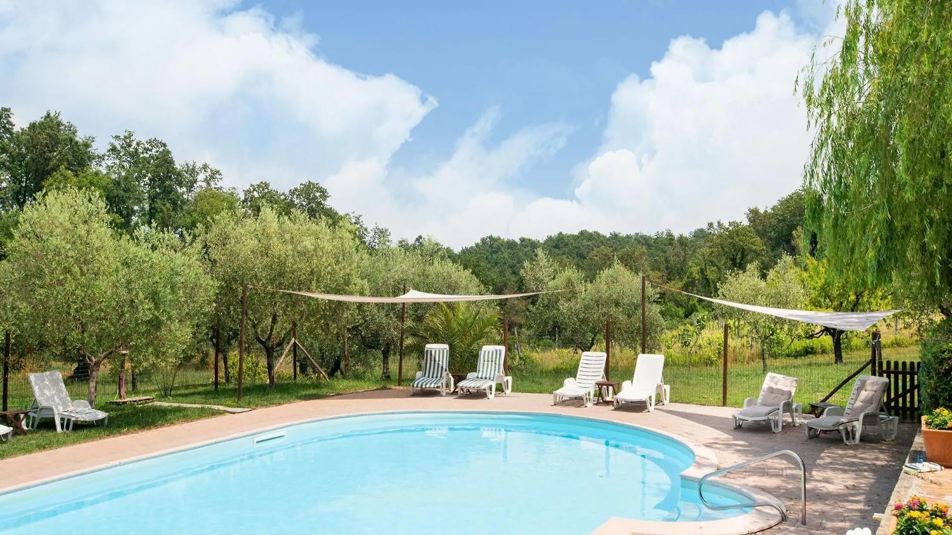 Holiday home Appealing Apartment In Collesalvetti With Garden Nugola