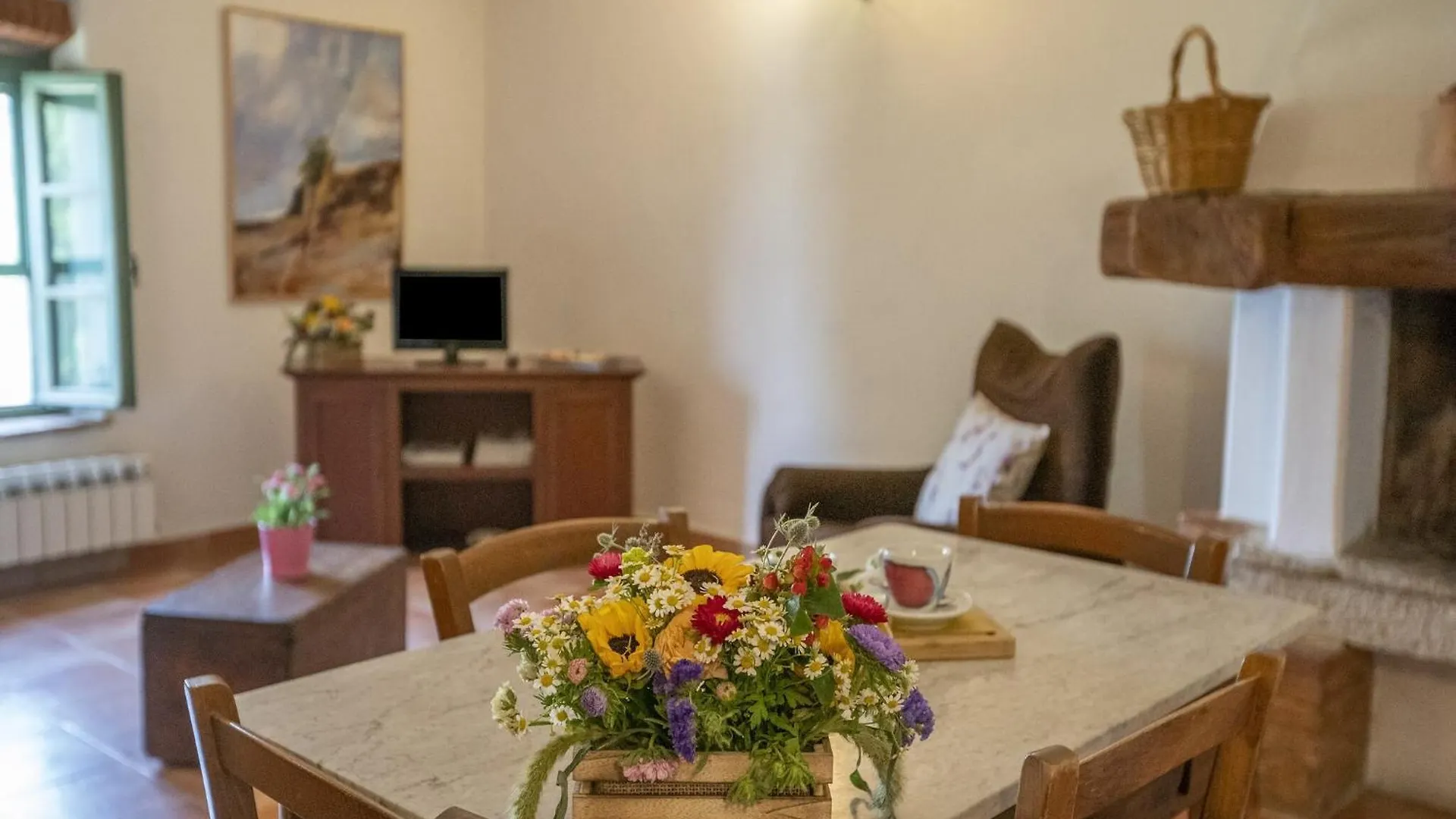 Appealing Apartment In Collesalvetti With Garden Nugola Holiday home